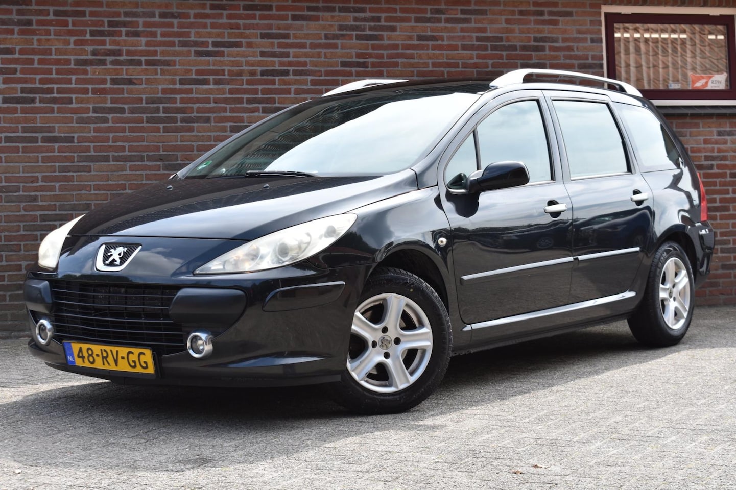 Peugeot 307 SW - 1.6-16V '05 INRUILER!!! - AutoWereld.nl