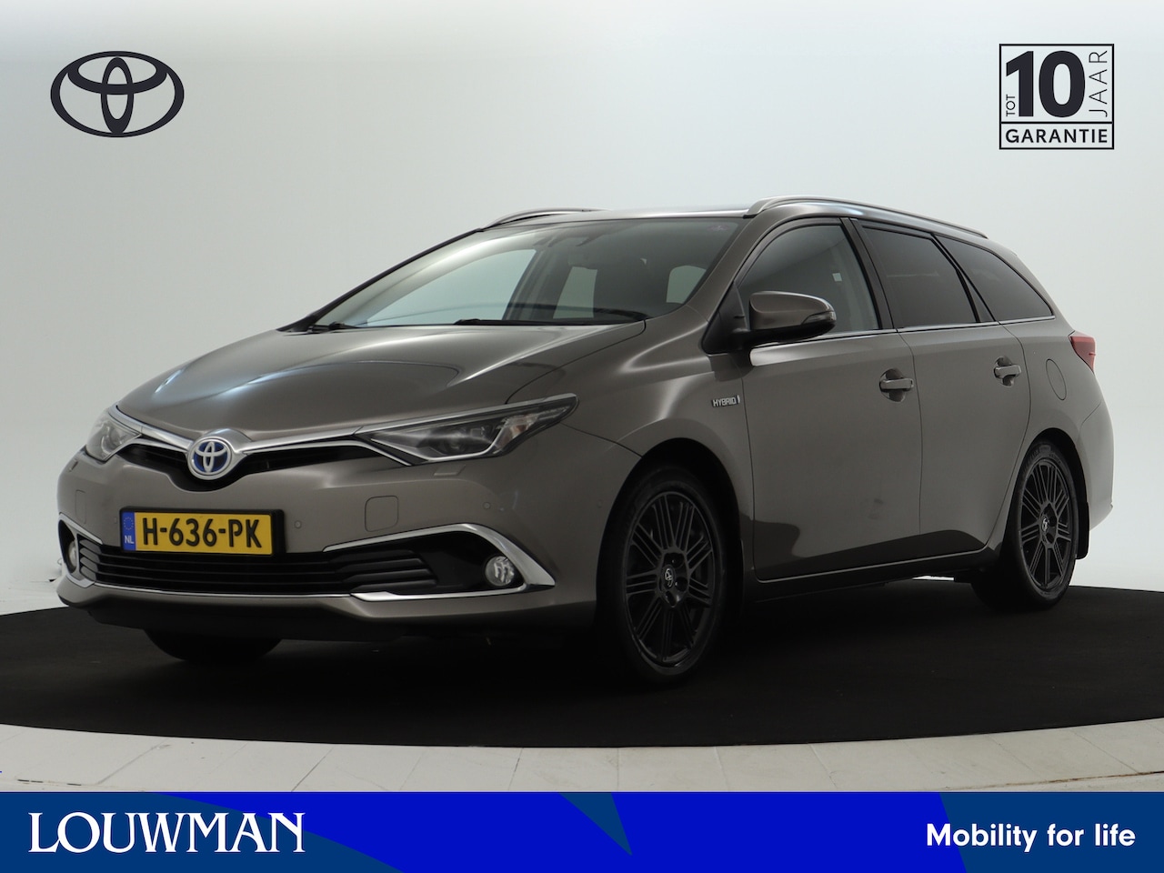 Toyota Auris Touring Sports - 1.8 Hybrid Executive | Trekhaak | Parkeersensor voor en achter | - AutoWereld.nl
