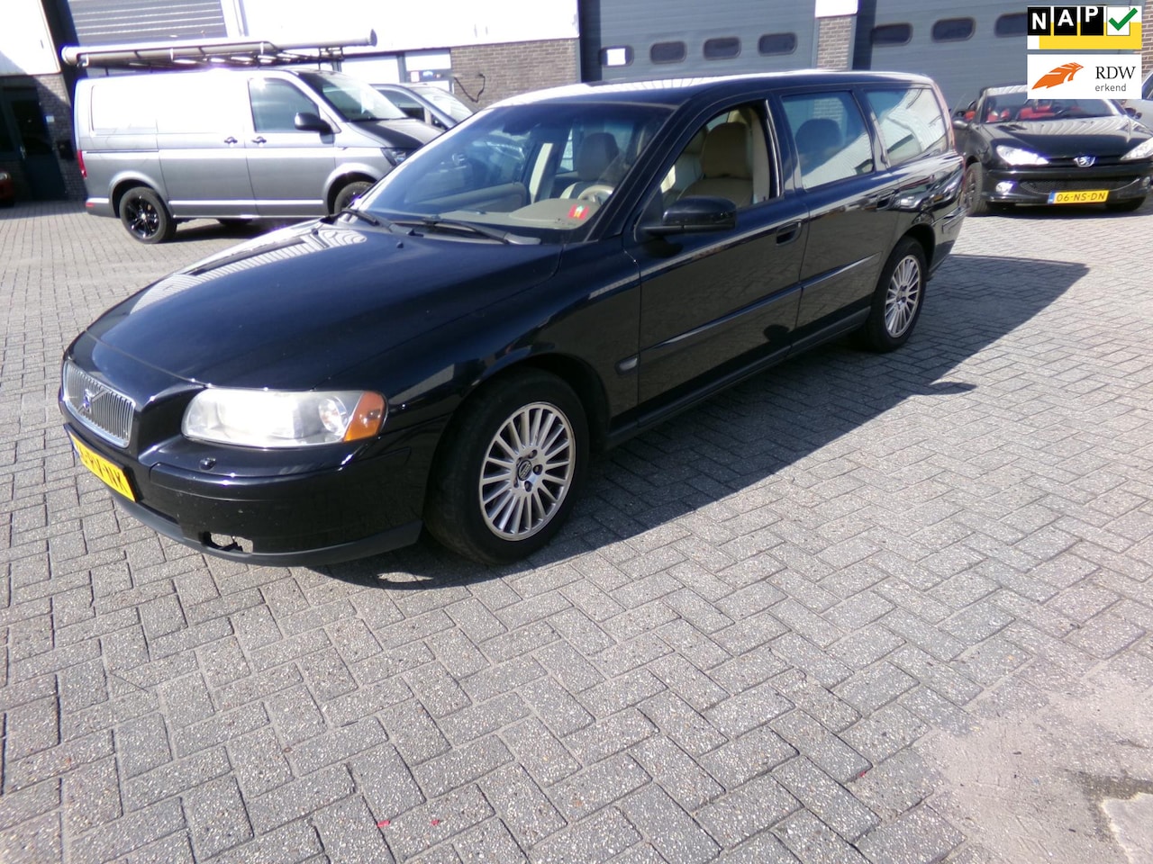 Volvo V70 - 2.4 Momentum 2.4 Momentum - AutoWereld.nl