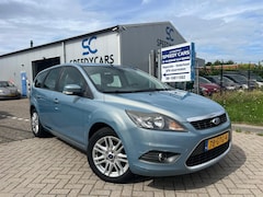 Ford Focus Wagon - 1.6 Titanium Automaat Clima PDC Trekhaak
