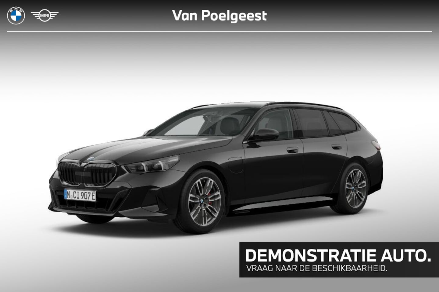 BMW 5-serie Touring - 530e M Sportpakket Pro / Innovation Pack / Travel Pack / Comfort Pack / Panoramadak - AutoWereld.nl