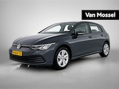 Volkswagen Golf - 1.0 eTSI Life Automaat | Airco | Cruise Controle | parkeersensoren | Apple carplay | 16 In