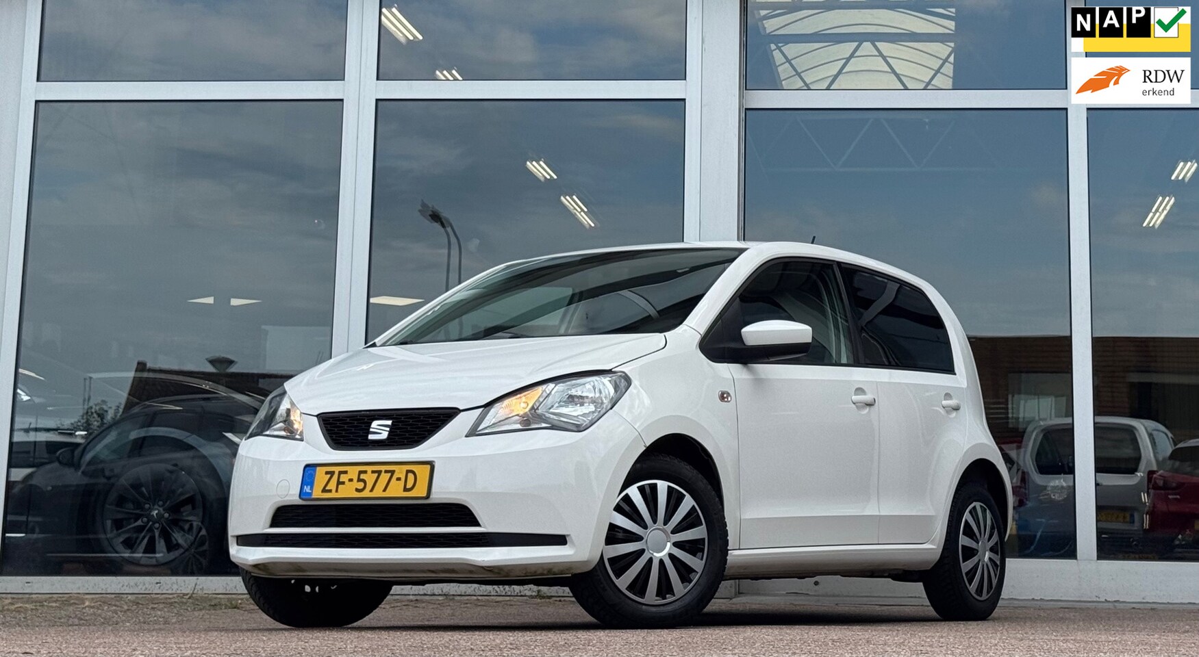 SEAT Mii - 1.0i Style 5-drs Airco Elek. pakket Getint glas 100% onderhouden - AutoWereld.nl