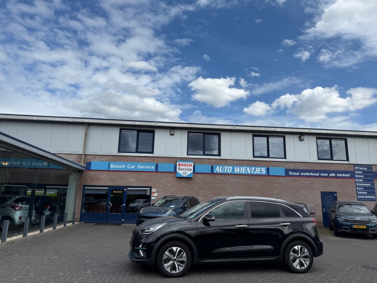 Kia e-Niro - ExecutiveLine 64kWh | Leer | Navi - AutoWereld.nl