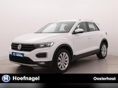 Volkswagen T-Roc - 1.5 TSI Sport Automaat | Trekhaak | Adaptive Cruise Control | Camera | Parkeersensoren | A
