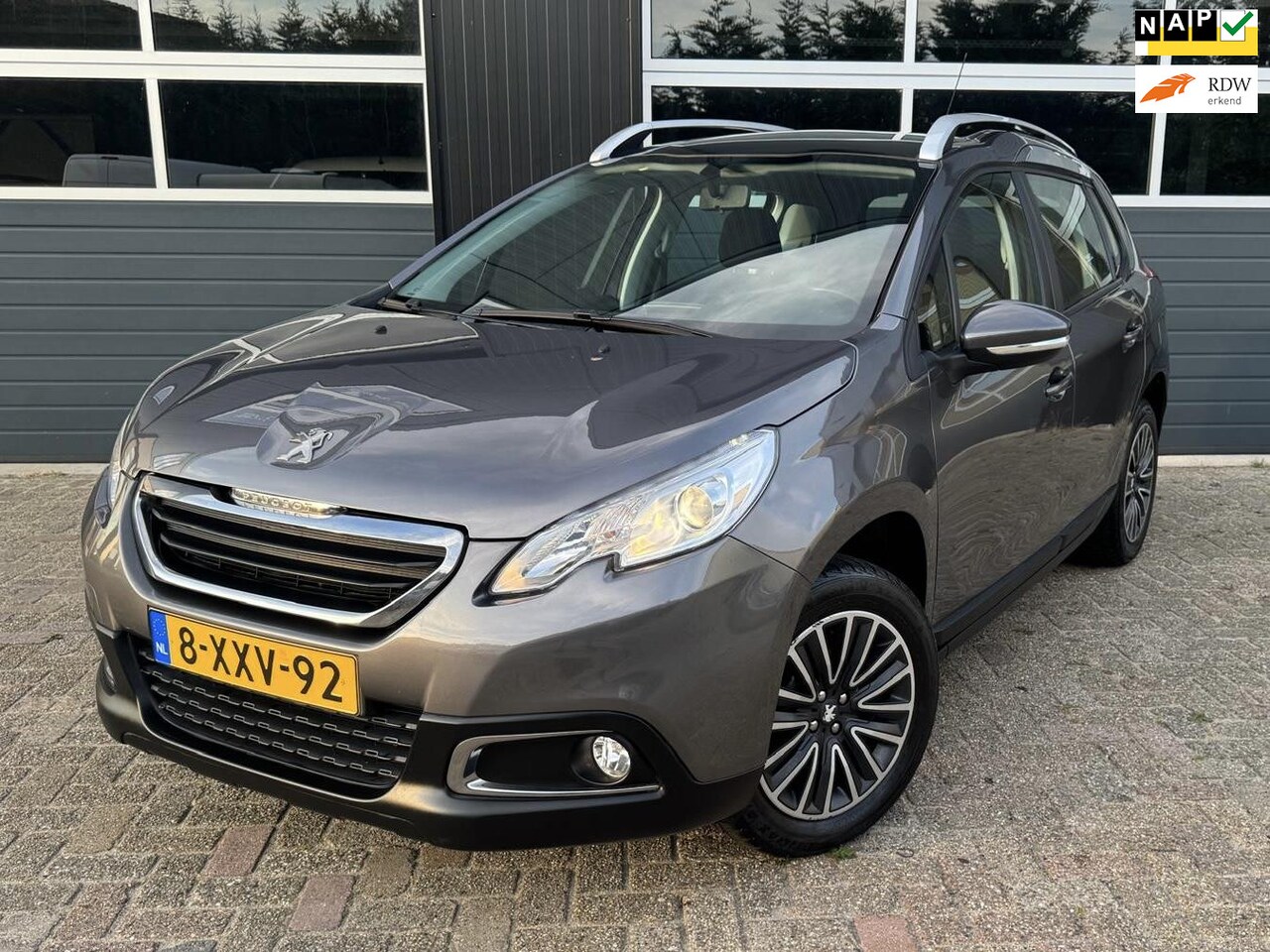 Peugeot 2008 - 1.2 PureTech|Airco|BT|Cruise control| - AutoWereld.nl