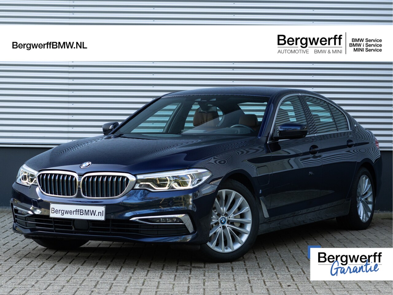 BMW 5-serie - 530e Luxury Line - Comfortzetels - Driving + Parking Ass Plus - Head-Up - Adaptief LED - AutoWereld.nl