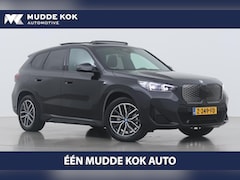 BMW iX1 - xDrive30 67 kWh | M-Sport | Panoramadak | Trekhaak | Harman/Kardon | Camera