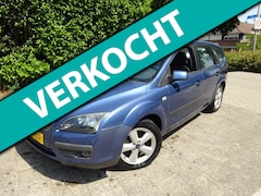 Ford Focus Wagon - 1.6-16V Futura MET JAAR APK AIRCO WERKT