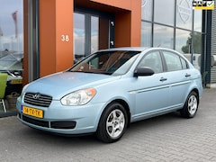 Hyundai Accent - 1.4i Dynamic|Automaat|Airco|Aux|Elek. ramen