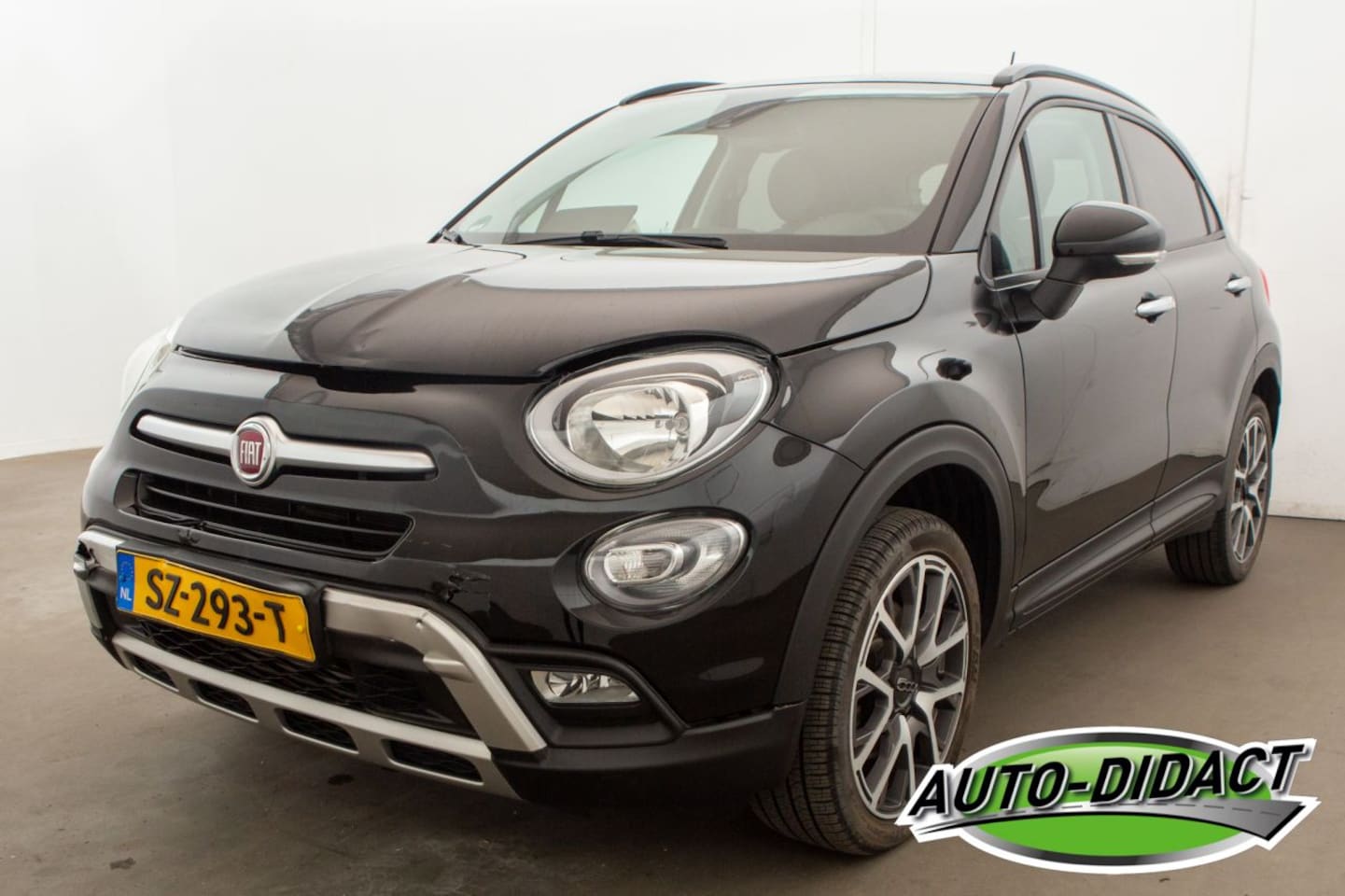 Fiat 500 X Cross - 1.4 Turbo Automaat 57.581 km Clima Navi Leder MultiAir CrossPlus - AutoWereld.nl