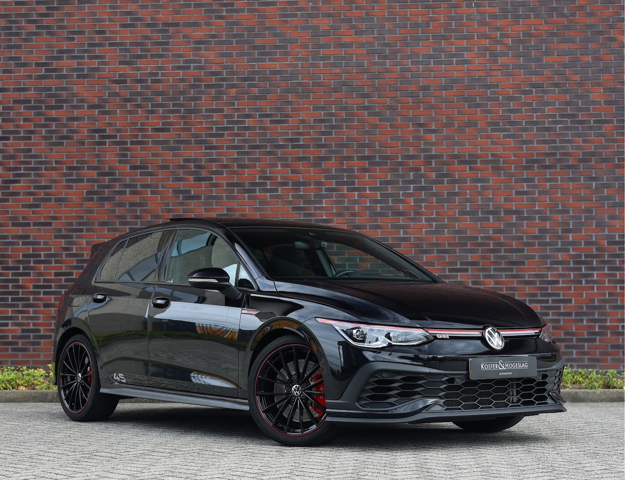 Volkswagen Golf - GTI Clubsport Edition 45 | Akrapovic - Pano - HUD - AutoWereld.nl