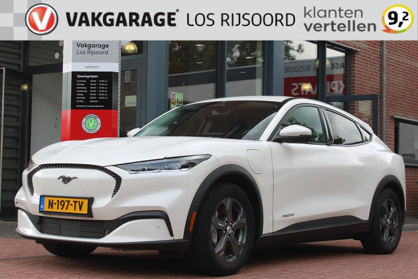 Ford Mustang Mach-E - 75kWh | Camera | Vol- Leder | Adaptive Cruise & Climate Control | Stoel & Stuurverwarming - AutoWereld.nl