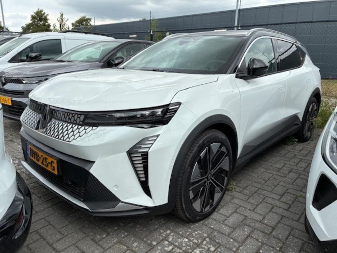 Renault Scenic E-Tech - EV87 long range techno - Solarbay elektrochromatisch panoramisch dak,elektrisch verwarmbaa - AutoWereld.nl