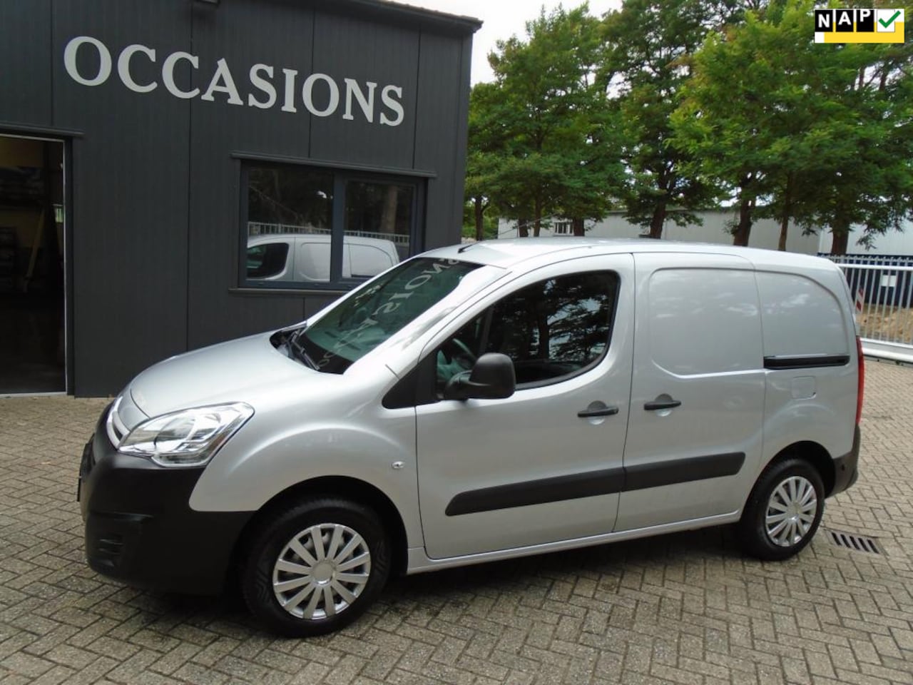 Citroën Berlingo - 1.6 BlueHDI 75 Club 1.6 BlueHDI 75 Club - AutoWereld.nl