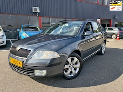 Skoda Octavia Combi - 1.9 TDI Ambiente Attractive Business / NAP / NWE DISTR SET / AIRCO / TEMPOMAT /