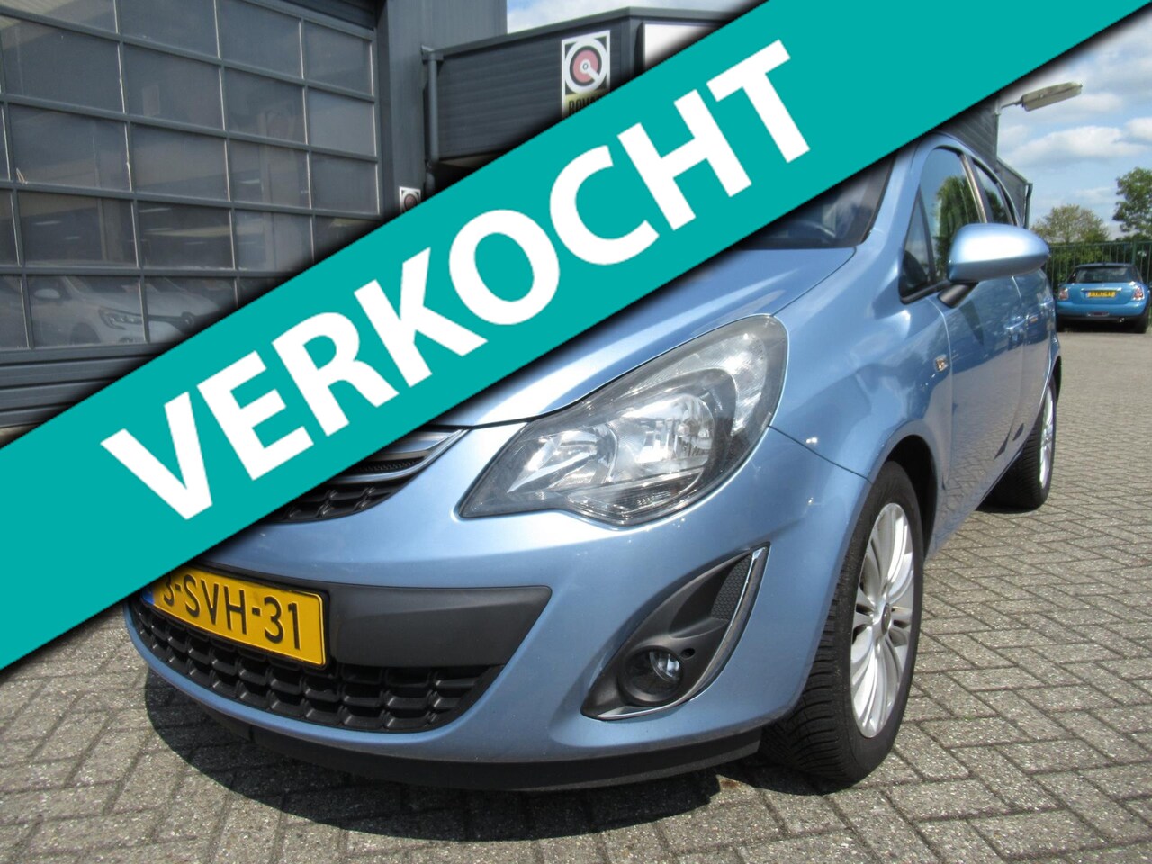 Opel Corsa - 1.2-16V Cosmo / PDC / Airco - AutoWereld.nl