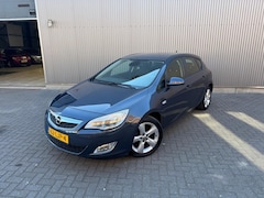 Opel Astra - 1.6 Edition Navi|Cruise|Trekhaak|Airco