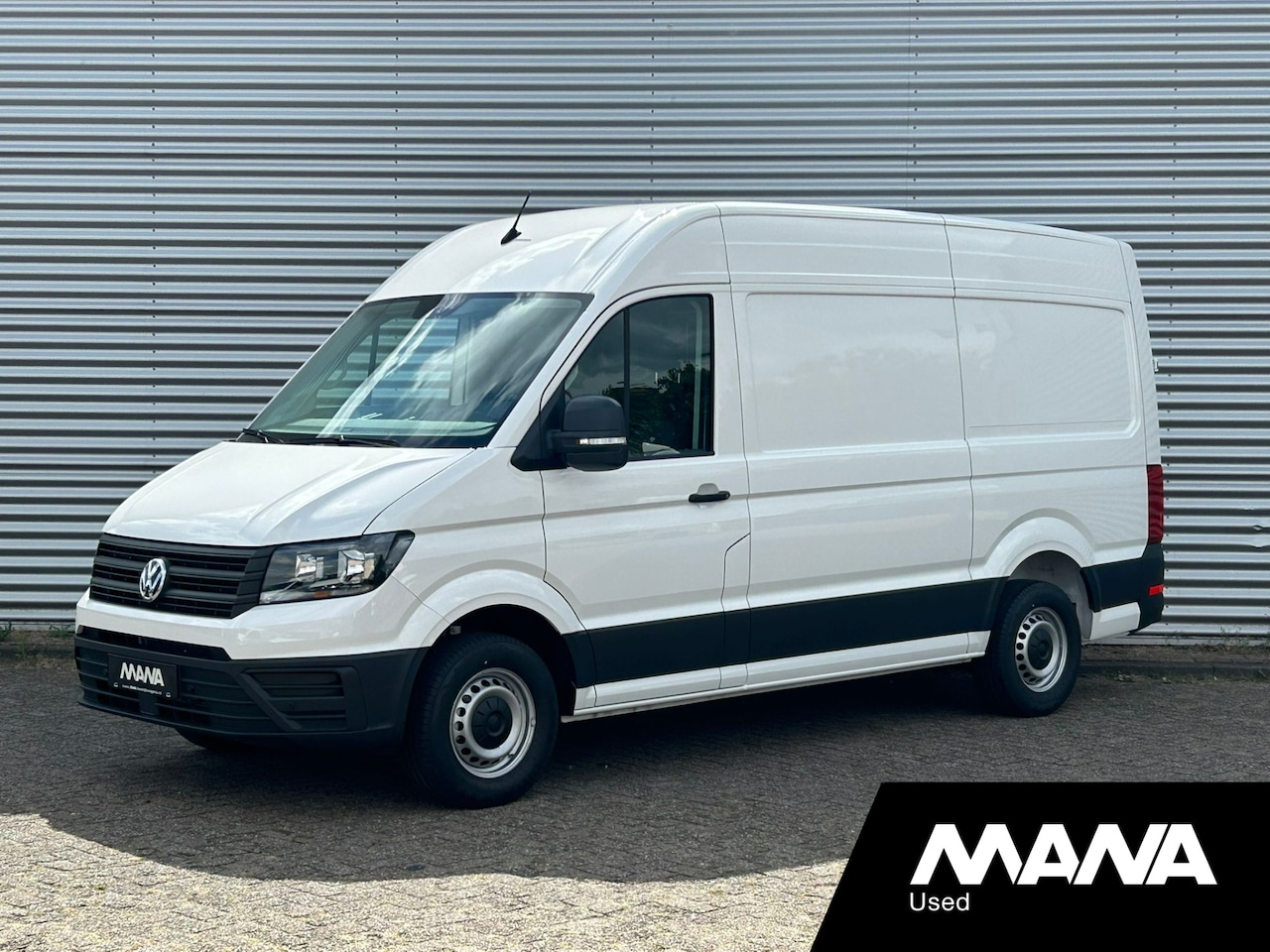 Volkswagen Crafter - 35 2.0TDI 140PK L3H3 Automaat Carplay Sensoren Airco Cruise - AutoWereld.nl