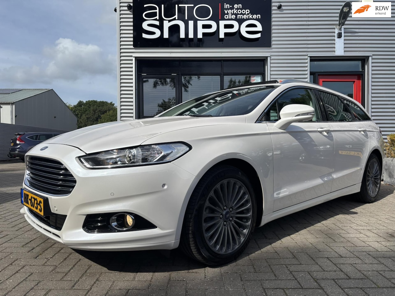 Ford Mondeo Wagon - 2.0 Titanium 241 PK-AUTOMAAT-VOLLEDER-STOEL + STUURWIELVERWARMING-TREKHAAK-1800 KG TREKGEW - AutoWereld.nl