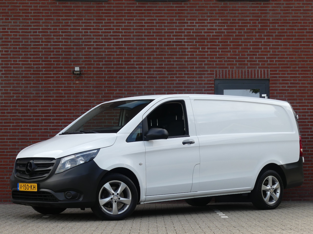 Mercedes-Benz Vito - 111 CDI Lang Airco/Radio/Bijrijdersbank - AutoWereld.nl