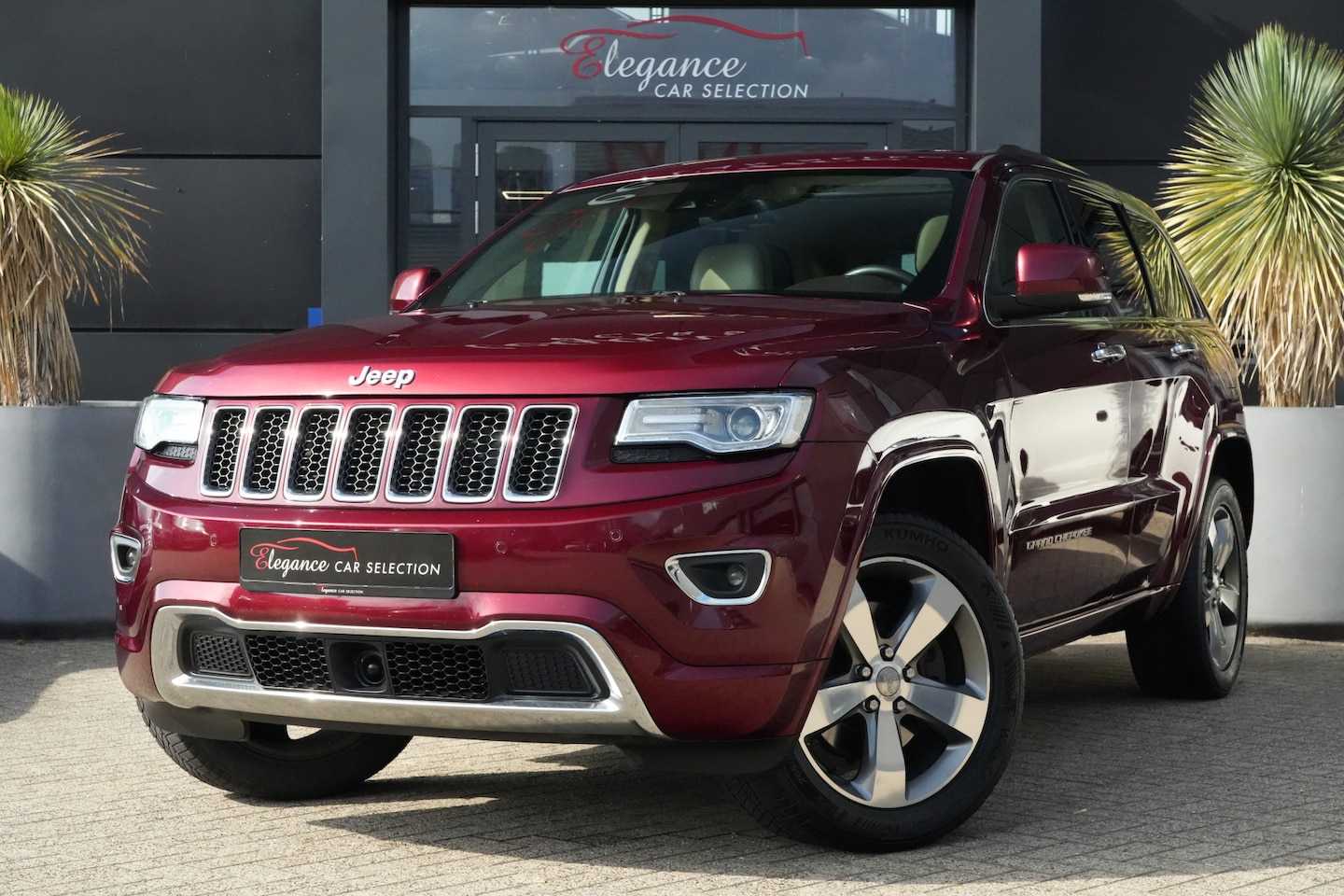 Jeep Grand Cherokee - 3.0 CRD Overland 250pk Panoramadak/Luchtvering/Camera - AutoWereld.nl