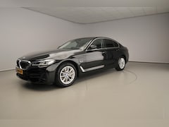 BMW 5-serie - Sedan 520e | Laserlicht | Leder | Navivigatie | Comfortzetels | Stoelverwarming | DAB | Al