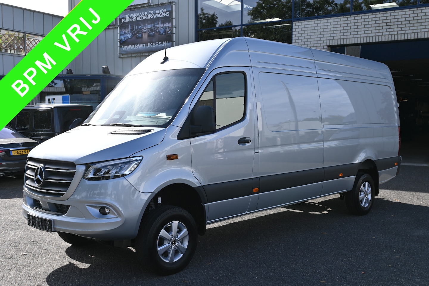 Mercedes-Benz Sprinter - 319 CDI 4x4 L3H2 Select 2800 kg trekhaak, Geveerde stoel, LED - AutoWereld.nl
