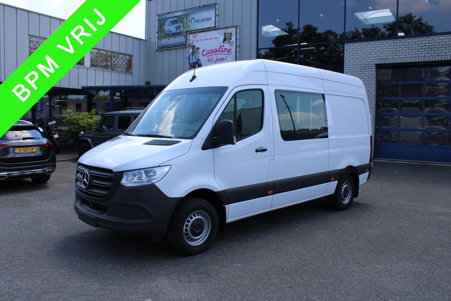 Mercedes-Benz Sprinter - 317 CDI L2H2 DC 3500 kg trekhaak, MBUX met camera, Geveerde stoel - AutoWereld.nl