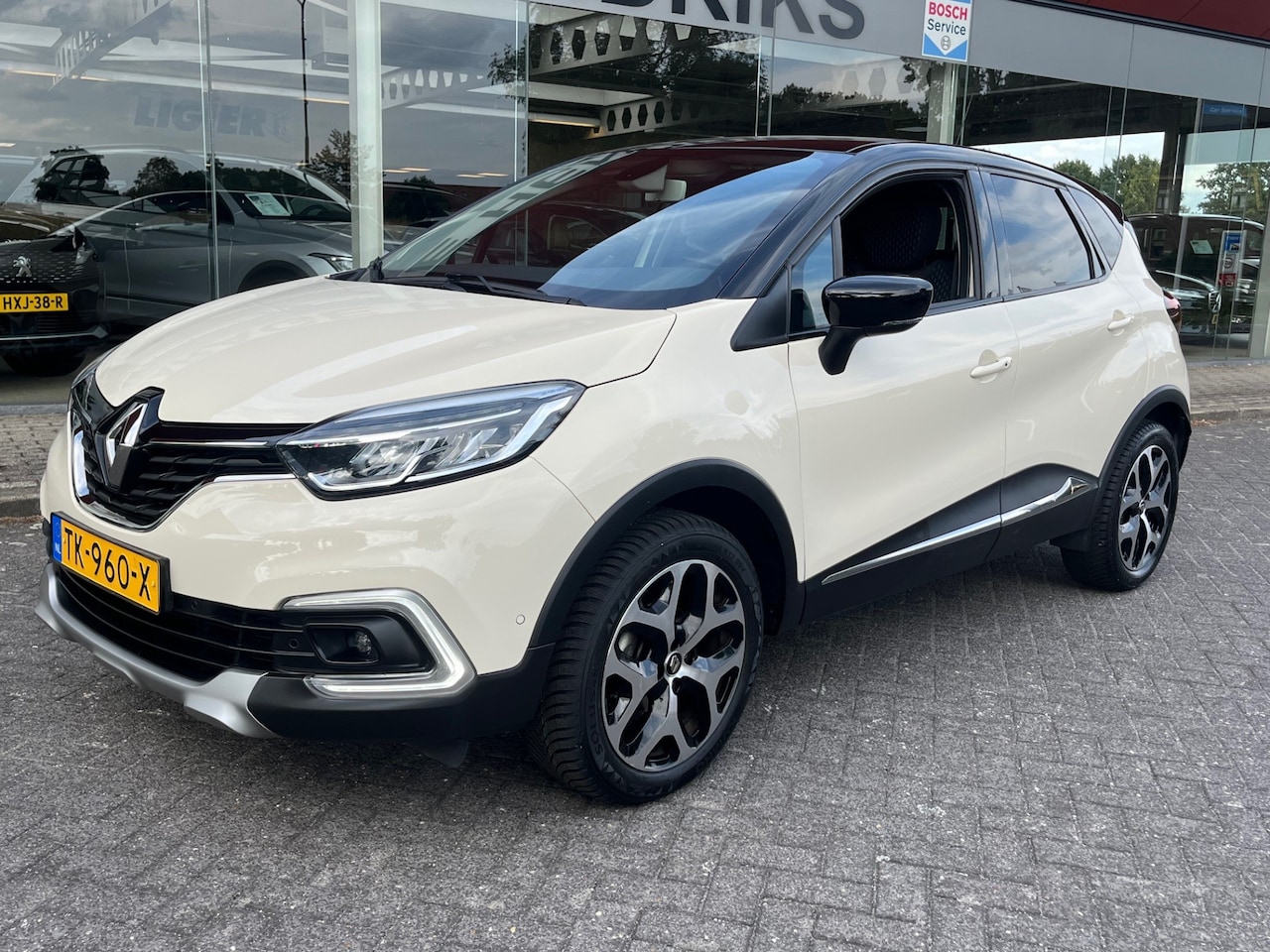 Renault Captur - 0.9 TCe Intens bi-verlichting LED | Blind spot | NAVI occasion - AutoWereld.nl