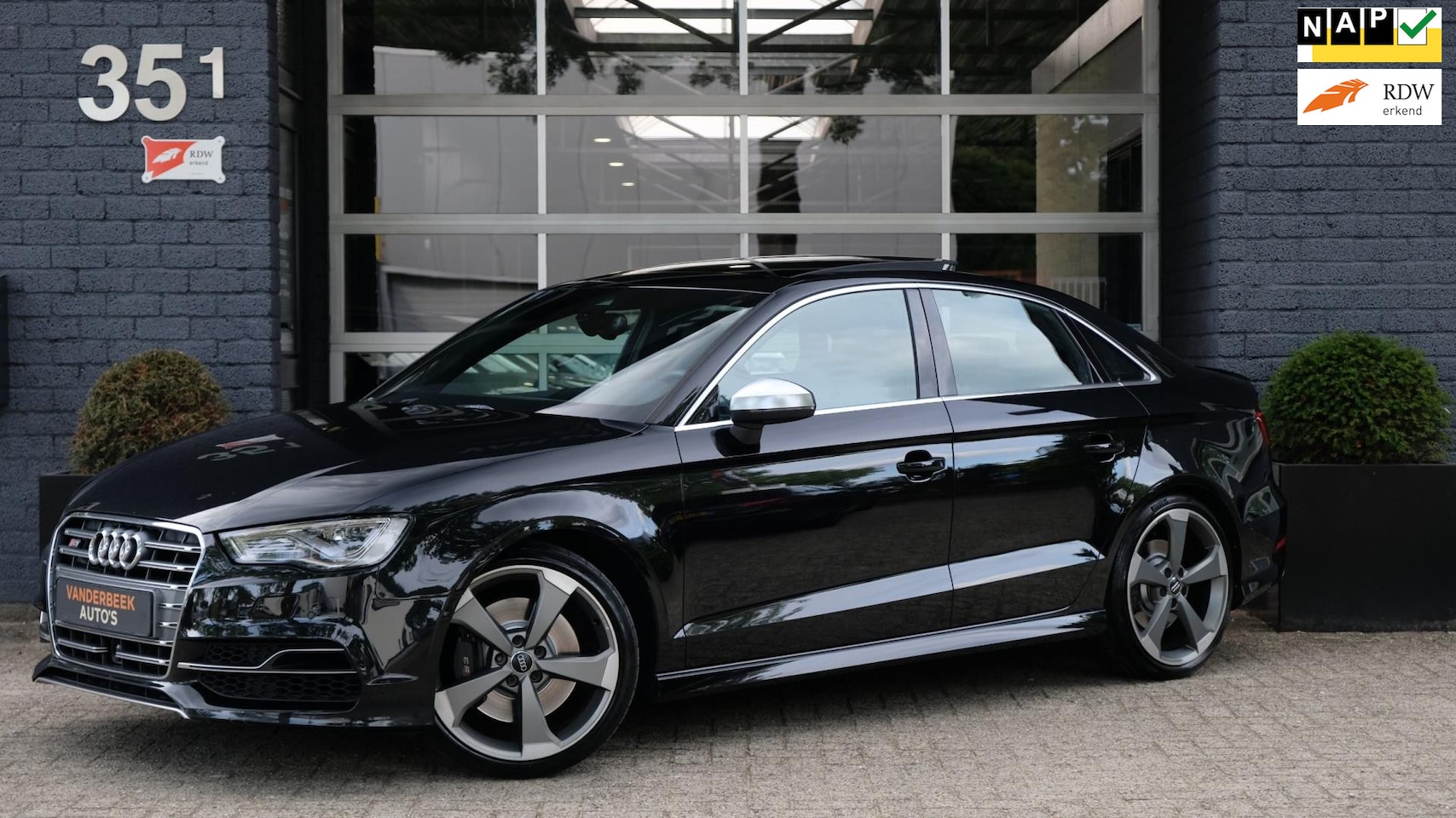 Audi A3 Limousine - 2.0 TFSI S3 quattro Pro Line Plus ACC|PANO|SCHAAL|VOL! - AutoWereld.nl