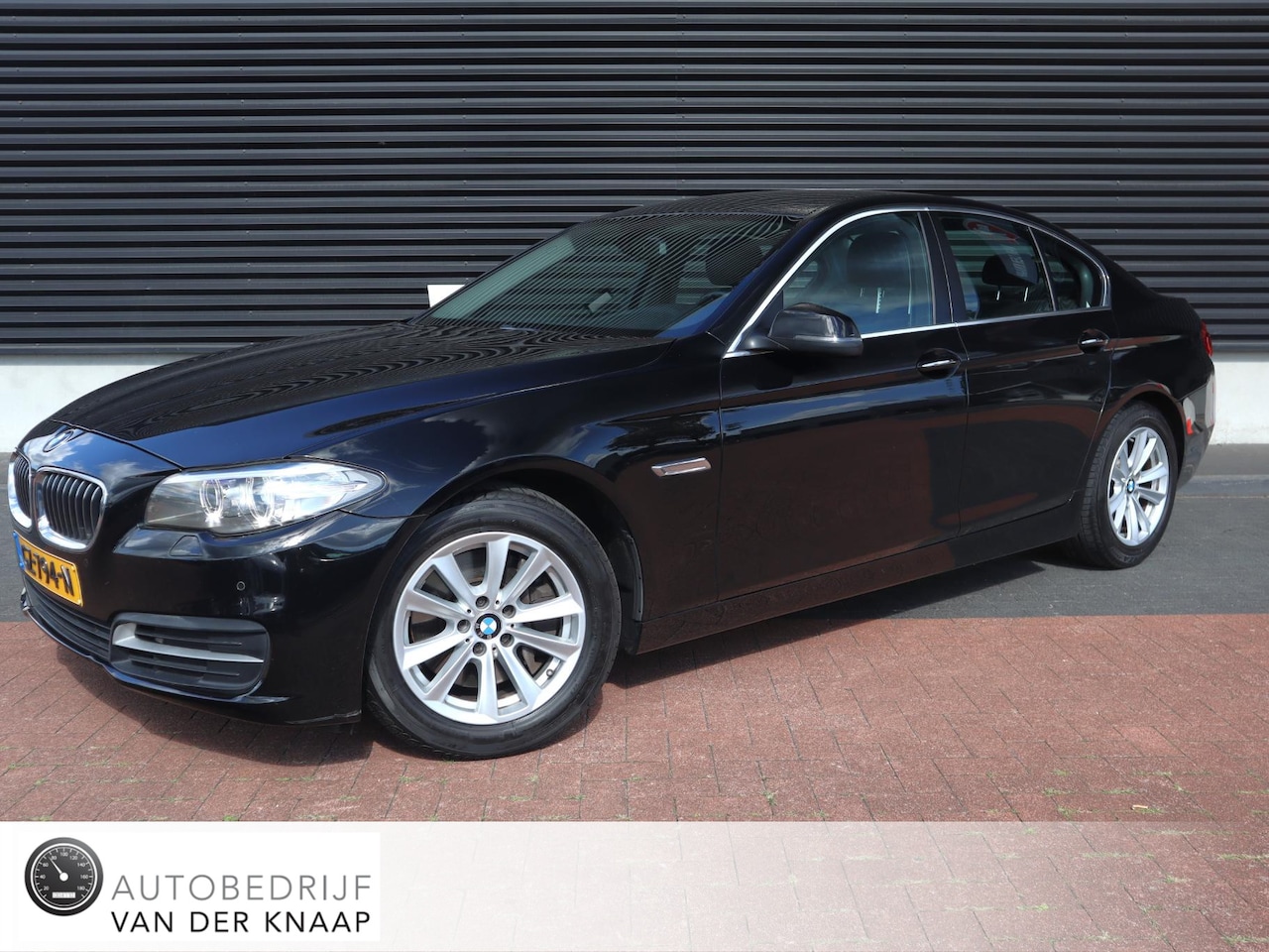 BMW 5-serie - 528i Executive | Clima | Cruise | Navi | Leder | Parkeer-assistent | - AutoWereld.nl