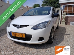 Mazda 2 - 2 1.3 white edition geen airco