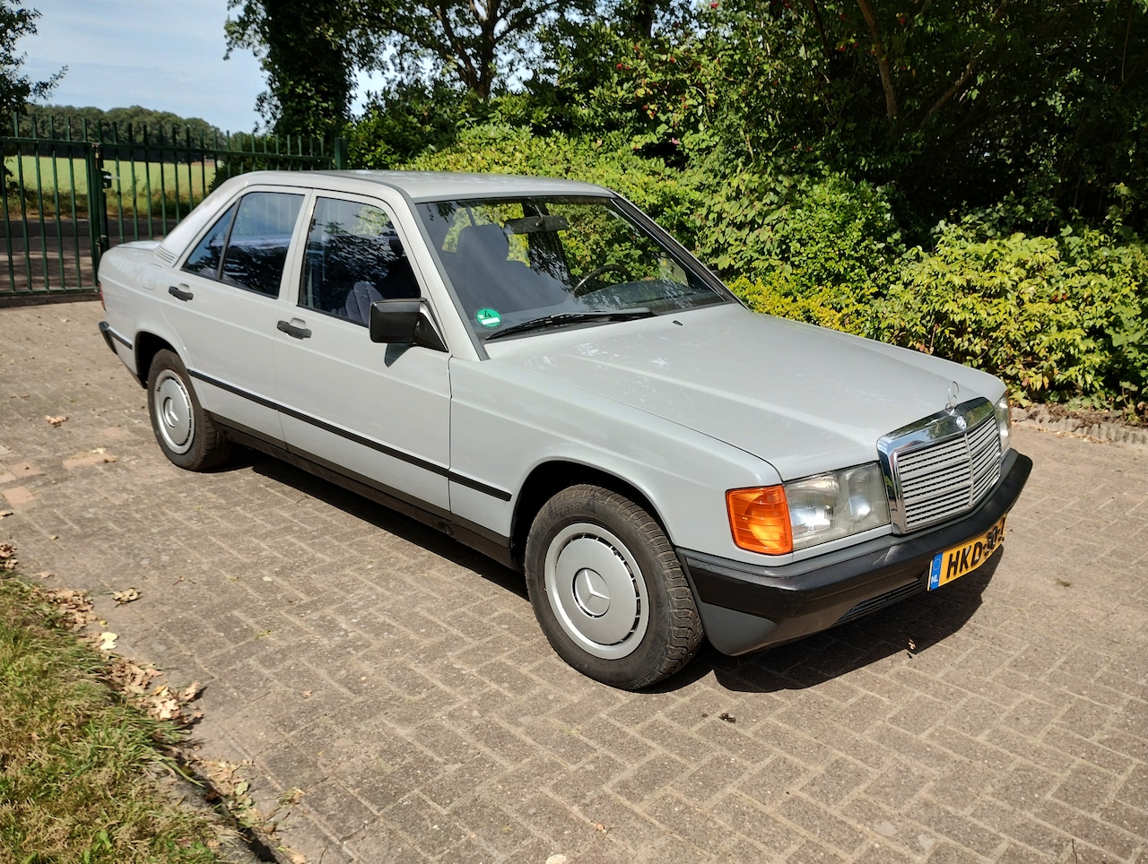 Mercedes-Benz 190-serie - 2.0 compleet onderhouden Mercedes 1 eigenaar volledige historie zie foto s - AutoWereld.nl