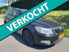 Skoda Octavia Combi - 2.0 TDI Elegance - Automaat - Clima - Cruise - Navi - Xenon