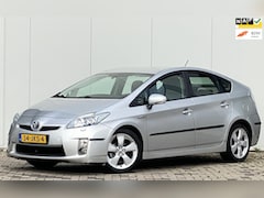 Toyota Prius - 1.8 DYNAMIC AUTOMAAT HYBRIDE NAVI CAMERA KEYLESS HEADUP DISPLAY