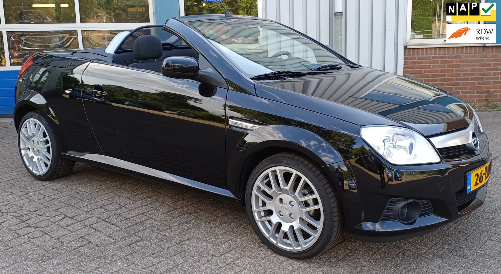 Opel Tigra TwinTop - 1.4-16V Sport 1e eigenaar! - AutoWereld.nl