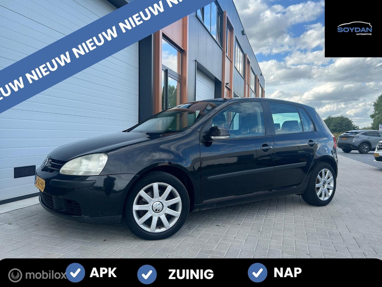 Volkswagen Golf - 1.6 FSI Turijn | 5 DRS | BT RADIO | - AutoWereld.nl
