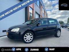 Volkswagen Golf - 1.6 FSI Turijn | 5 DRS | BT RADIO |