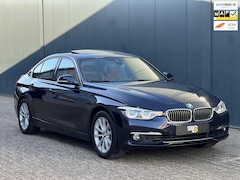 BMW 3-serie - 330e Schuifdak|Leder|HUD|H&K|Vol optie