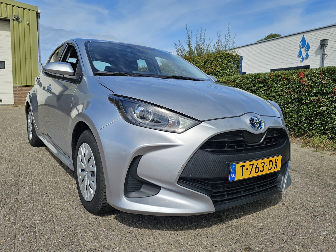 Toyota Yaris - 1.5 Hybrid Active 1.5 Hybrid Active, 1e Eig! Camera! Carplay! Zondag GESLOTEN! - AutoWereld.nl