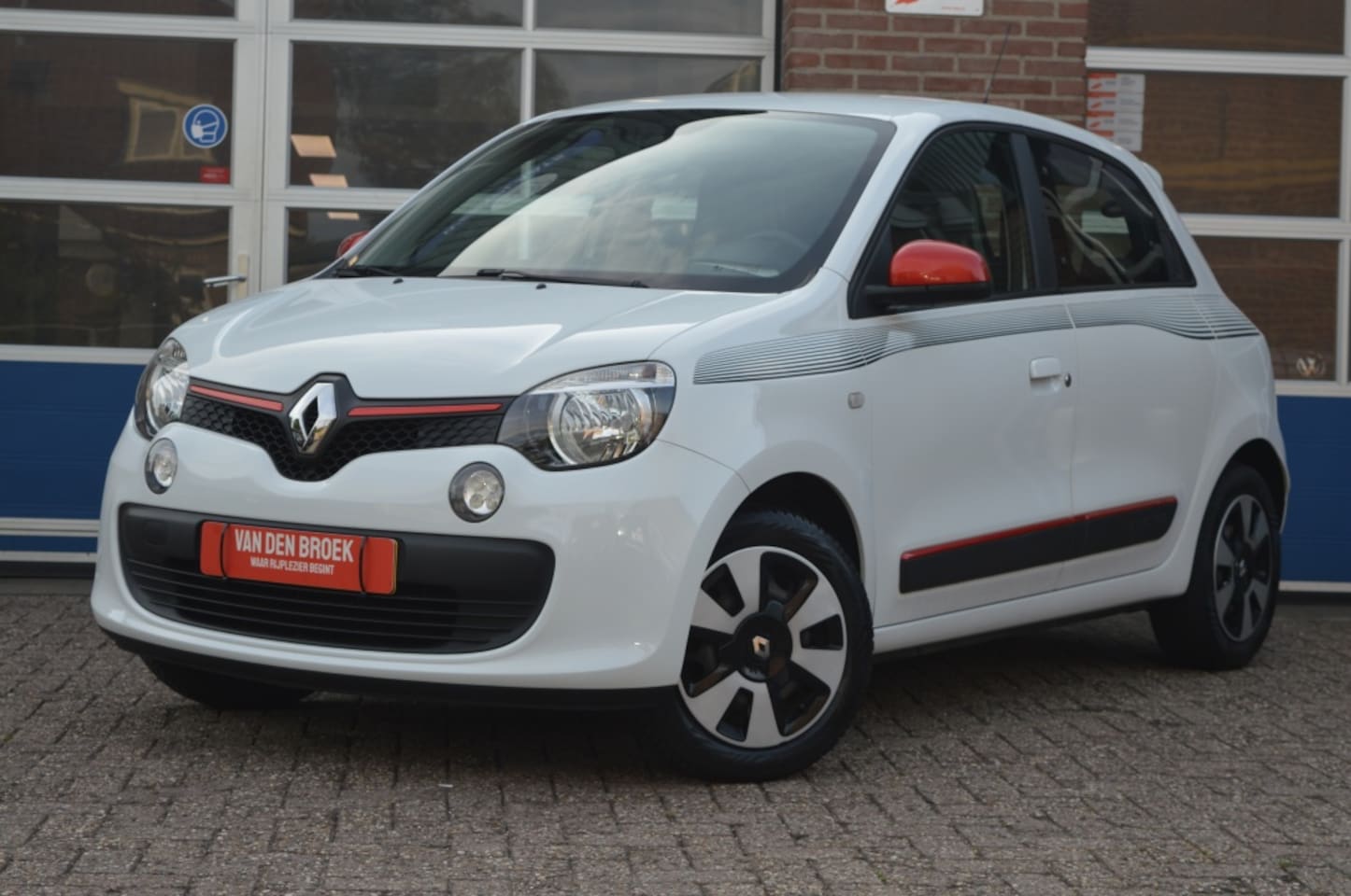 Renault Twingo - 1.0 SCe Collection | AIRCO - CRUISE - AutoWereld.nl