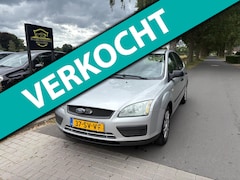 Ford Focus - 1.6-16V Champion AIRCO, ELEKT PAKKET, MULTIFUNCTIONEEL STUUR, TREKHAAK, MET APK