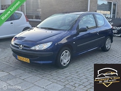 Peugeot 206 - 1.4 Gentry inruilkoopje met lange apk