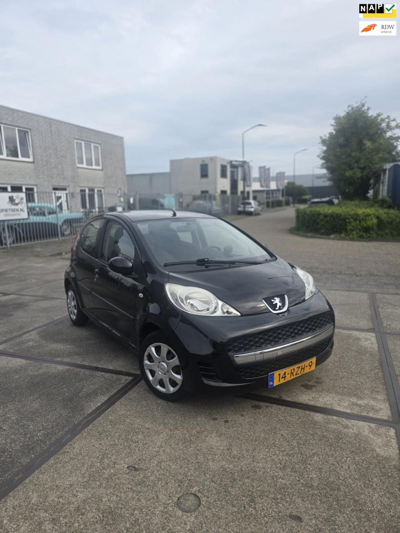Peugeot 107 - 1.0-12V XS 1.0-12V XS - AutoWereld.nl