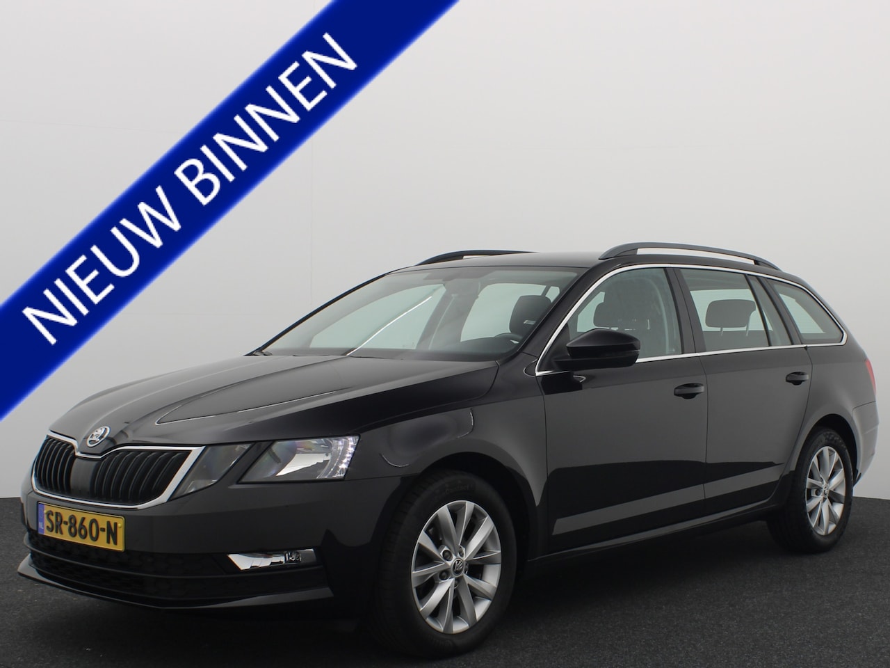 Skoda Octavia Combi - 1.6 TDI Greentech Ambition Business 1500KG TREKKEN / TREKHAAK / CARPLAY / NAVI / CLIMA / P - AutoWereld.nl