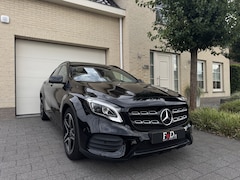 Mercedes-Benz GLA-Klasse - 180 AMG Aut Panoramadak SportLeder Nightpakket Navi Keyless Led Camera 19" Pdc