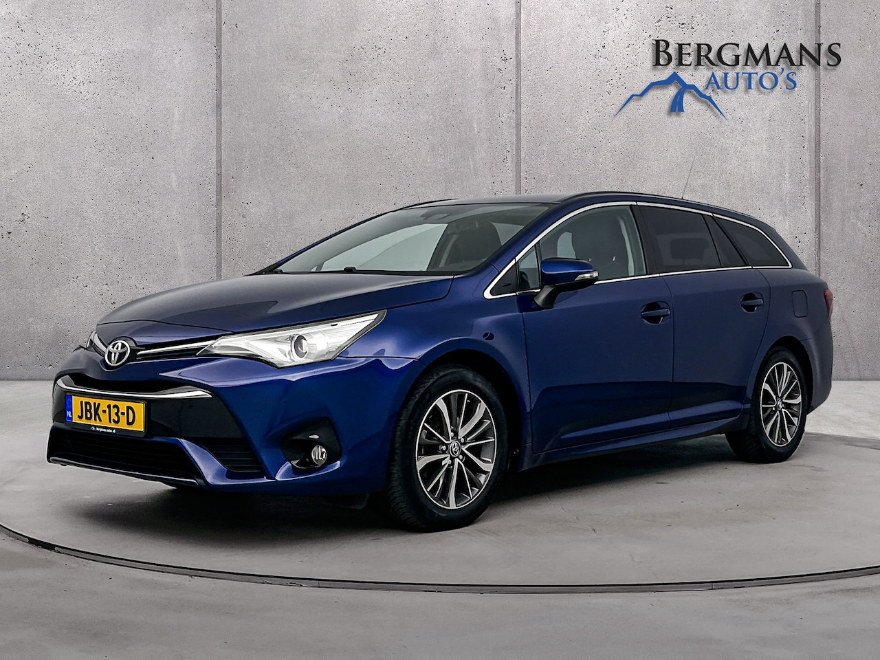 Toyota Avensis Touring Sports - - 1.8 VVT-i Business Pro // TREKHAAK // DEALER ONDERHOUDEN // - AutoWereld.nl