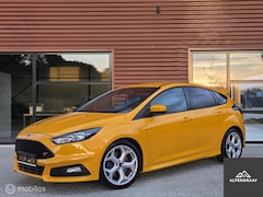 Ford Focus - 2.0 ST-2 |Recaro|Navi|Camera|Super netjes|