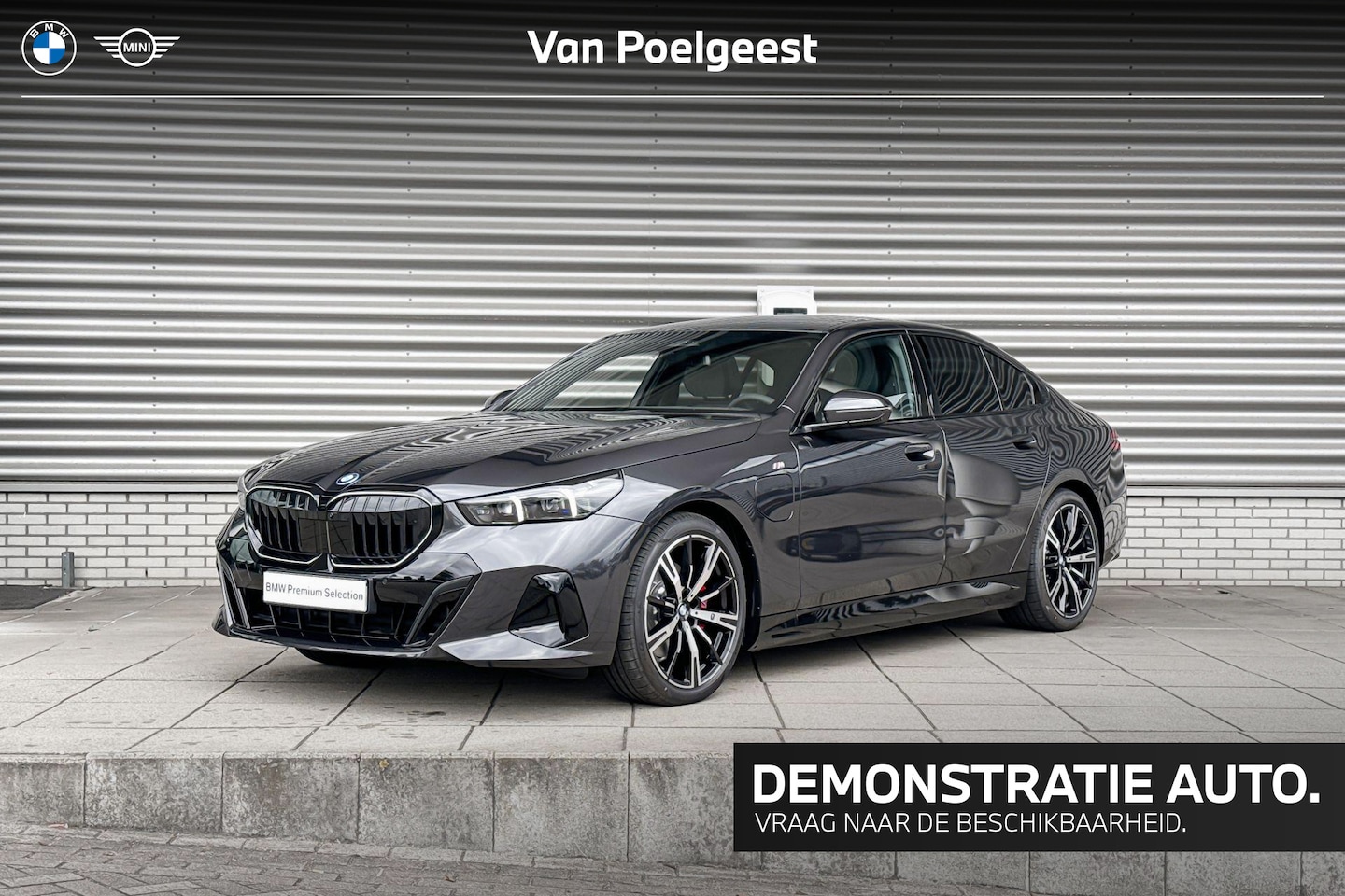 BMW 5-serie - Sedan 530e M Sportpakket Pro / Innovation Pack / Travel Pack / Comfort Pack / Panoramadak - AutoWereld.nl